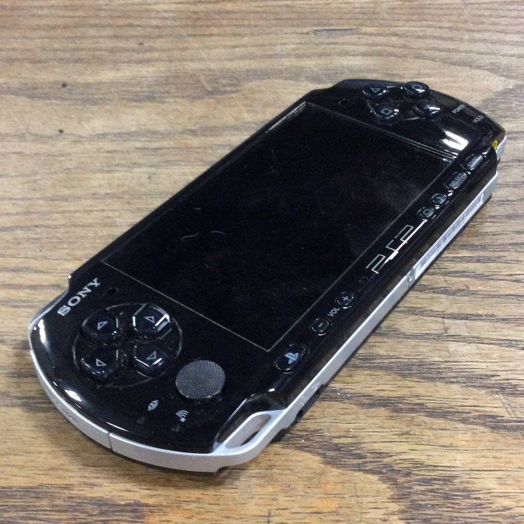 PSP 3000 (Piano Black)